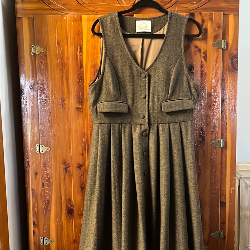 Wool 'Academia' Dress from Linen Naive